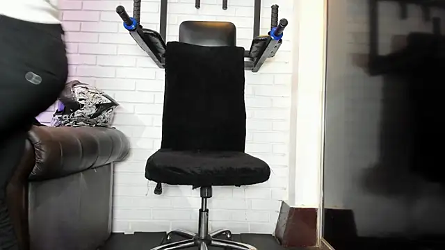 ItaloMoore online show from March 11, 2026, 11:26 am