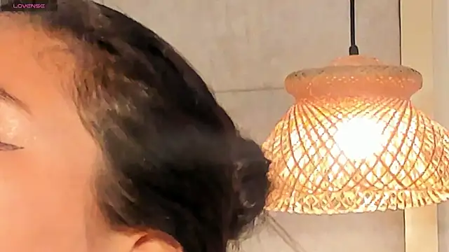 VioletHilton online show from October 1, 2025, 7:40 pm