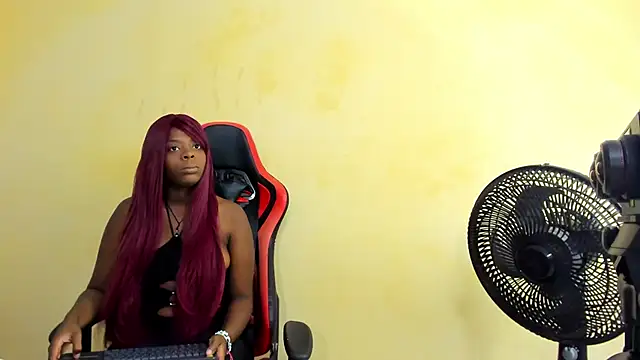 OliviaGarciaa online show from November 30, 2025, 7:03 pm