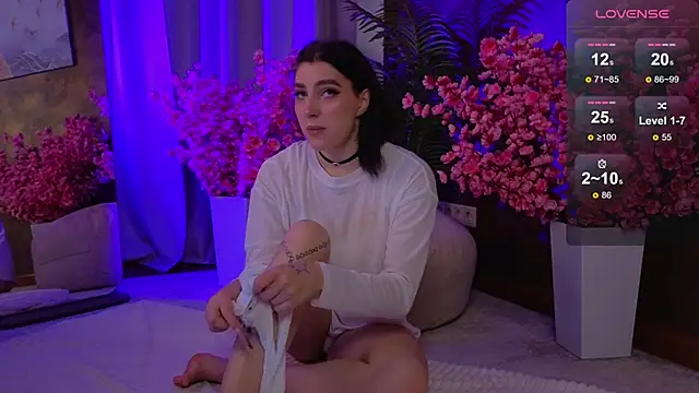 Snapshot of arcane_doll chatting on October 12, 2025, 5:20 am arcane doll online show from October 12, 2025, 5:20 am