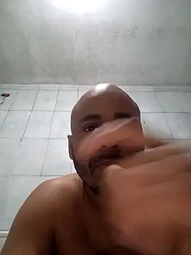 reisloko online show from October 4, 2025, 3:24 pm