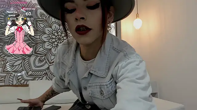 Lilith Zamara online show from December 5, 2025, 2:48 pm