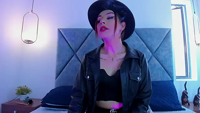 Lilith Zamara online show from December 1, 2025, 2:51 pm