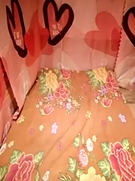 hotmomma8 online show from February 6, 2026, 9:00 pm