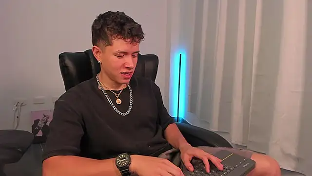 Snapshot of nathan_blake chatting on September 11, 2025, 8:42 pm nathan blake online show from September 11, 2025, 8:42 pm