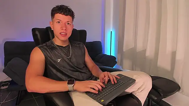 Snapshot of nathan_blake chatting on September 26, 2025, 1:18 pm nathan blake online show from September 26, 2025, 1:18 pm