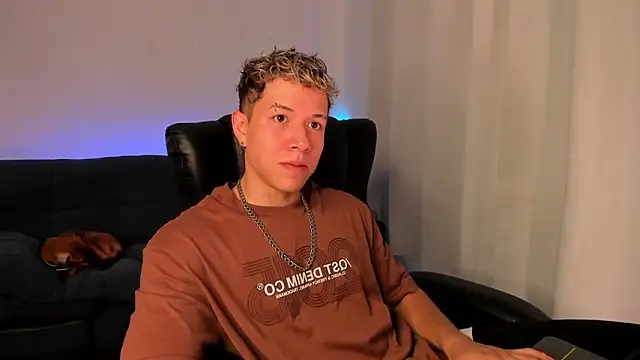 Snapshot of nathan_blake chatting on October 7, 2025, 7:15 pm nathan blake online show from October 7, 2025, 7:15 pm