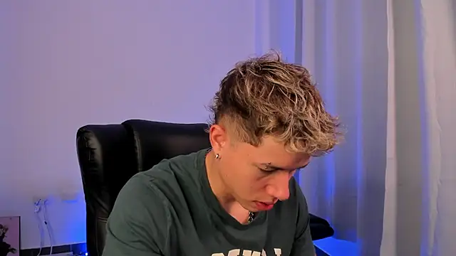 Snapshot of nathan_blake chatting on November 15, 2025, 6:12 pm nathan blake online show from November 15, 2025, 6:12 pm