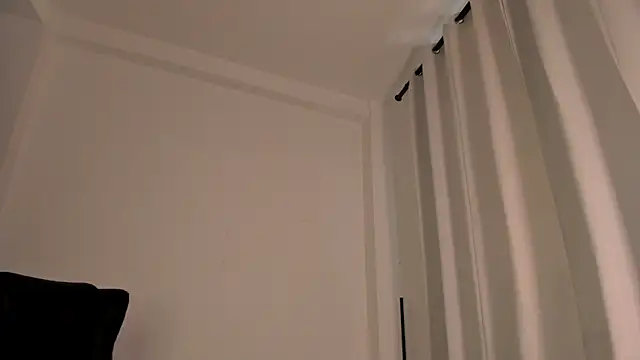 Snapshot of nathan_blake chatting on December 1, 2025, 7:37 pm nathan blake online show from December 1, 2025, 7:37 pm