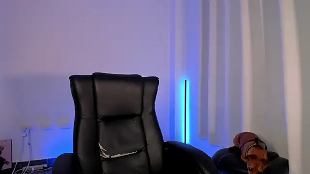 Snapshot of nathan_blake chatting on December 4, 2025, 7:46 pm nathan blake online show from December 4, 2025, 7:46 pm