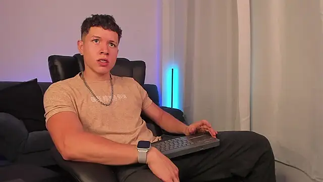 Snapshot of nathan_blake chatting on September 29, 2025, 8:36 pm nathan blake online show from September 29, 2025, 8:36 pm