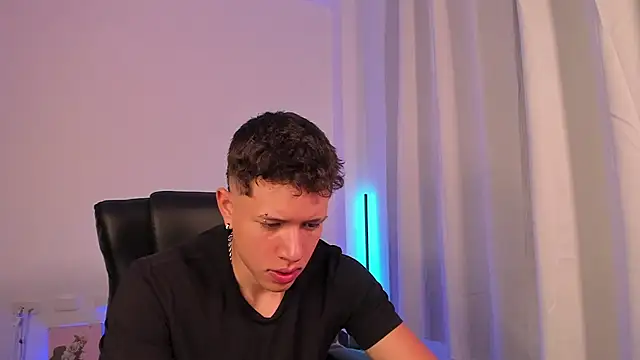 Snapshot of nathan_blake chatting on September 13, 2025, 8:09 pm nathan blake online show from September 13, 2025, 8:09 pm