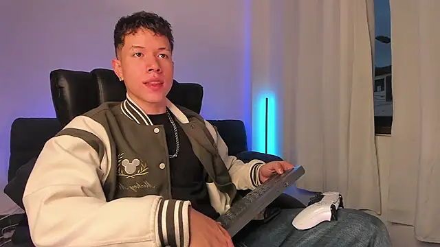 Snapshot of nathan_blake chatting on September 28, 2025, 11:01 pm nathan blake online show from September 28, 2025, 11:01 pm