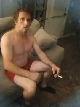 Snapshot of CatchyPart93 chatting on October 25, 2025, 8:35 am CatchyPart93 online show from October 25, 2025, 8:35 am