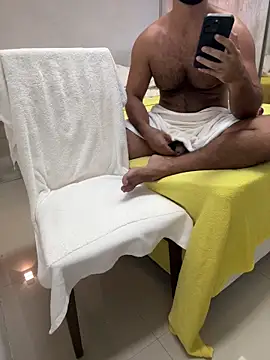 Snapshot of CasadoLutadorBigStuds chatting on February 14, 2026, 9:59 pm CasadoLutadorBigStuds online show from February 14, 2026, 9:59 pm