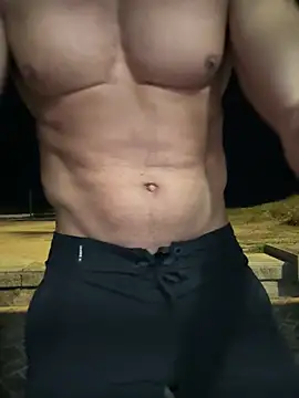 CasadoLutadorBigStuds online show from November 19, 2025, 6:35 am