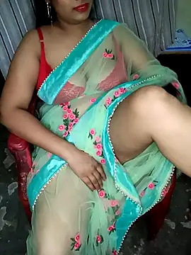 Snapshot of reena502 chatting on September 30, 2025, 6:58 pm reena502 online show from September 30, 2025, 6:58 pm