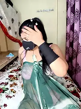 Snapshot of reena502 chatting on October 7, 2025, 6:53 pm reena502 online show from October 7, 2025, 6:53 pm