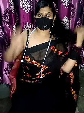 Snapshot of reena502 chatting on October 1, 2025, 5:50 pm reena502 online show from October 1, 2025, 5:50 pm