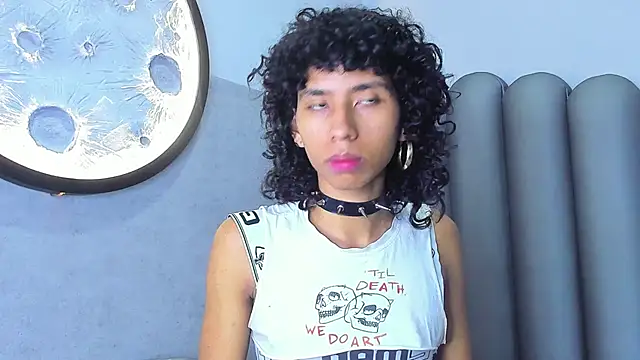 Snapshot of venus-03 chatting on September 24, 2025, 3:35 am venus-03 online show from September 24, 2025, 3:35 am