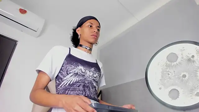 venus-03 online show from April 8, 2026, 3:30 am