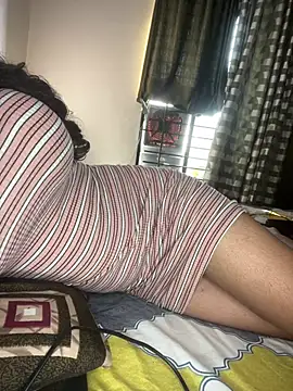 Snapshot of jiya00 chatting on May 5, 2026, 2:36 am jiya00 online show from May 5, 2026, 2:36 am