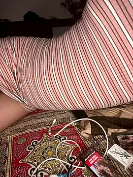 jiya00 online show from October 30, 2025, 7:11 pm