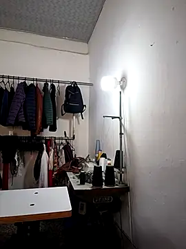 Snapshot of Mia-Glow chatting on November 9, 2025, 3:16 pm Mia-Glow online show from November 9, 2025, 3:16 pm