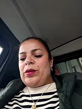 Snapshot of Mia-Glow chatting on September 10, 2025, 4:17 pm Mia-Glow online show from September 10, 2025, 4:17 pm