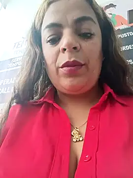 Snapshot of Mia-Glow chatting on November 18, 2025, 12:30 pm Mia-Glow online show from November 18, 2025, 12:30 pm