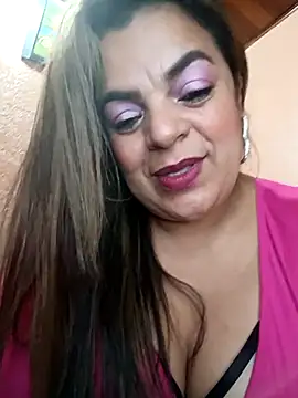 Mia-Glow online show from January 8, 2026, 12:49 am