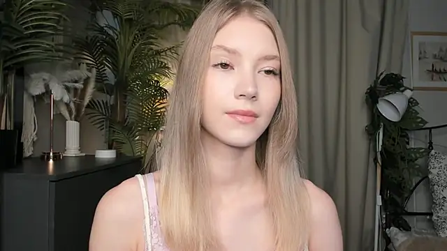 Snapshot of ChinBonnell chatting on October 23, 2025, 5:39 am ChinBonnell online show from October 23, 2025, 5:39 am