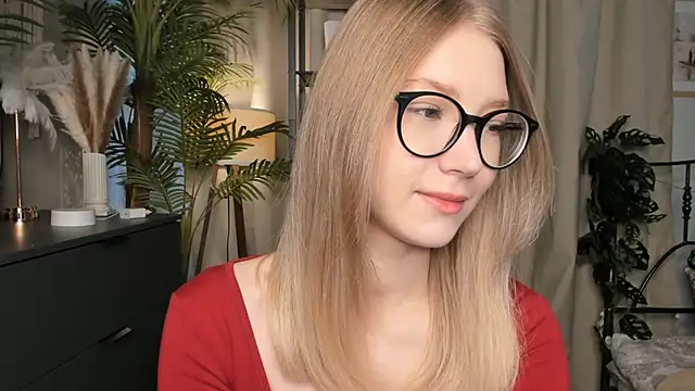 Snapshot of ChinBonnell chatting on October 12, 2025, 5:42 am ChinBonnell online show from October 12, 2025, 5:42 am