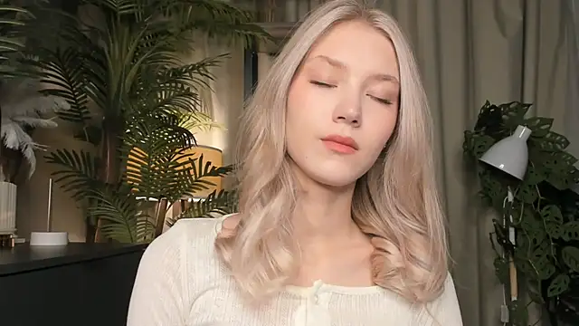 Snapshot of ChinBonnell chatting on December 3, 2025, 5:41 am ChinBonnell online show from December 3, 2025, 5:41 am