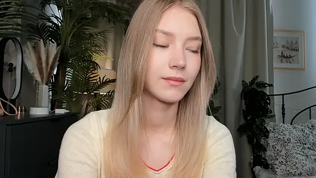 Snapshot of ChinBonnell chatting on September 14, 2025, 5:41 am ChinBonnell online show from September 14, 2025, 5:41 am