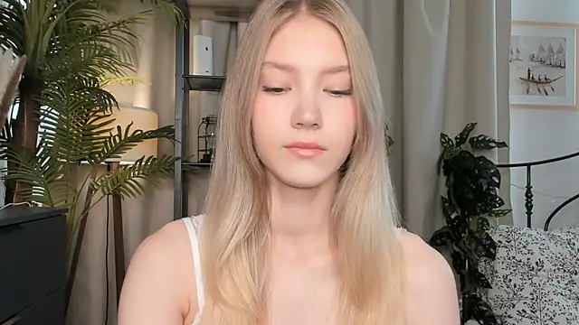 Snapshot of ChinBonnell chatting on September 10, 2025, 5:50 am ChinBonnell online show from September 10, 2025, 5:50 am