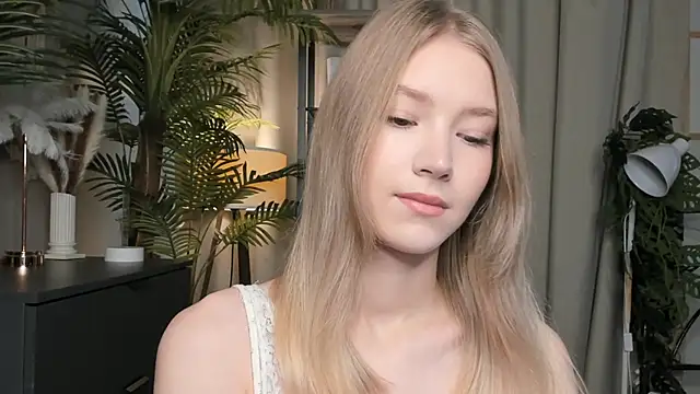 Snapshot of ChinBonnell chatting on October 26, 2025, 5:41 am ChinBonnell online show from October 26, 2025, 5:41 am