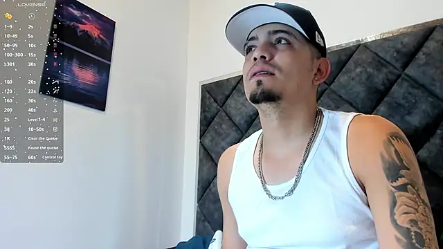 OwenStonne  online show from November 15, 2025, 12:53 pm