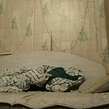 Tupo070481 online show from April 15, 2026, 8:20 pm