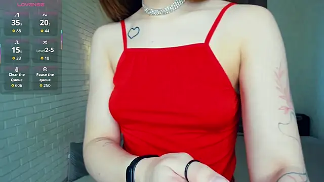 Snapshot of KayleenCurtis chatting on April 12, 2026, 4:16 am KayleenCurtis online show from April 12, 2026, 4:16 am