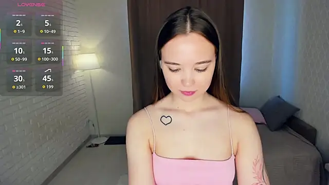 Snapshot of KayleenCurtis chatting on April 16, 2026, 4:35 am KayleenCurtis online show from April 16, 2026, 4:35 am