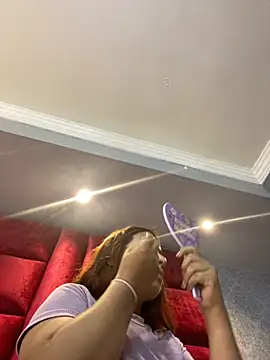 Snapshot of VictoriaFerro chatting on October 14, 2025, 2:17 pm VictoriaFerro online show from October 14, 2025, 2:17 pm