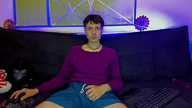 Snapshot of Dioniso_guy8 chatting on December 19, 2025, 8:33 pm Dioniso guy8 online show from December 19, 2025, 8:33 pm