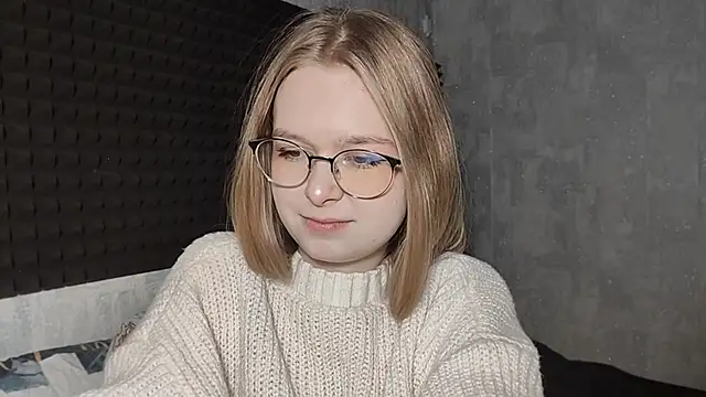 LiaVibes online show from February 24, 2026, 7:42 am