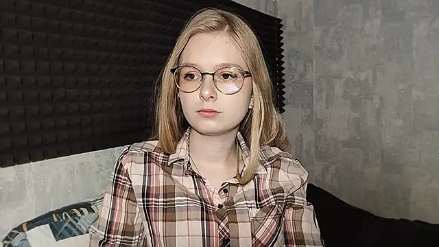 LiaVibes online show from February 25, 2026, 8:25 am