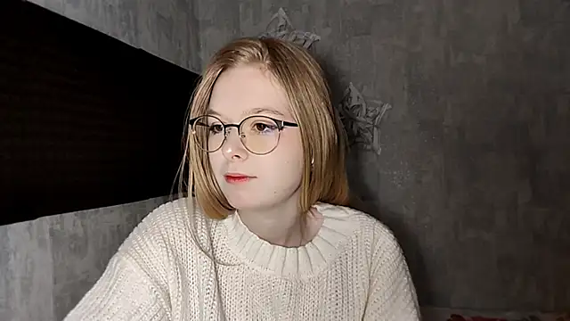 LiaVibes online show from December 22, 2025, 7:19 am