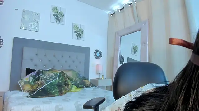 Seraphyne666 online show from October 30, 2025, 7:33 pm