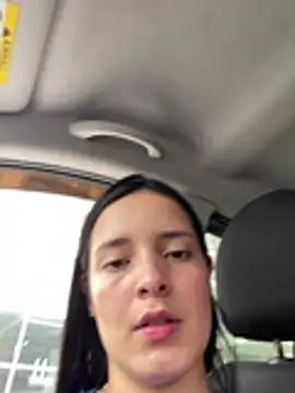 Mia jhoonson online show from January 8, 2026, 4:02 pm