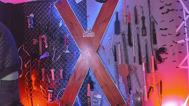 Warick and Aria bdsm  online show from November 22, 2025, 9:46 pm