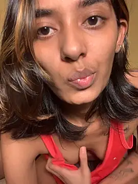 Snapshot of Serah201 chatting on October 11, 2025, 11:39 pm Serah201 online show from October 11, 2025, 11:39 pm